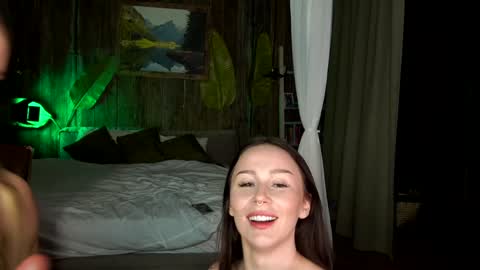 Snapshot of mia_cloudy chatting on 25, 1, 2025 Mia and friends online show from 25, 1, 2025