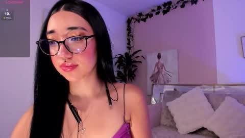 mia_corner online show from 28, 11, 2025