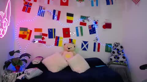 mia_cute_girl online show from 11, 6, 2026