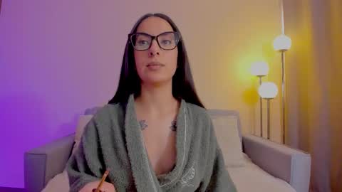 Snapshot of mia_daniellshot chatting on 4, 2, 2026 Sarah Luna online show from 4, 2, 2026
