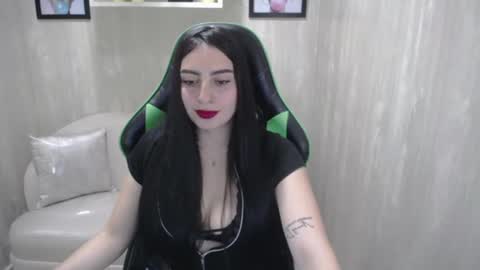 Snapshot of mia_desire_a chatting on 30, 7, 2026 Mia online show from 30, 7, 2026