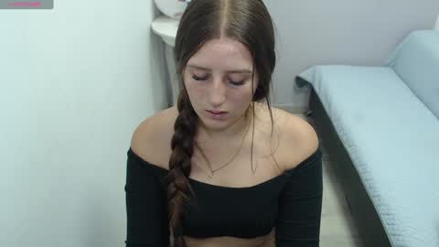 Snapshot of mia_diaz1 chatting on 3, 2, 2025 Mia online show from 3, 2, 2025