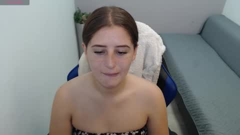 Snapshot of mia_diaz1 chatting on 25, 9, 2025 Mia online show from 25, 9, 2025