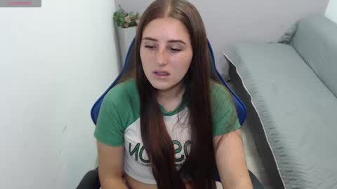 Snapshot of mia_diaz1 chatting on 15, 10, 2025 Mia online show from 15, 10, 2025