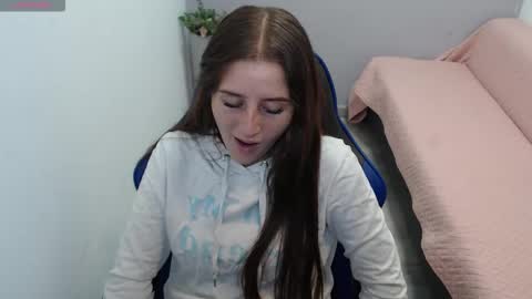 Mia online show from 6, 2, 2026