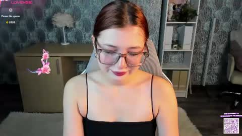 mia_e1fie online show from 10, 8, 2026