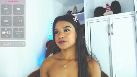 Snapshot of mia_fernand chatting on 5, 1, 2026 mia_fernand online show from 5, 1, 2026