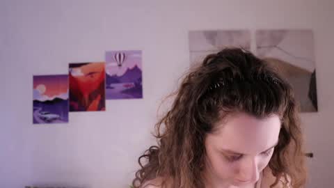 Mia  online show from 28, 5, 2026