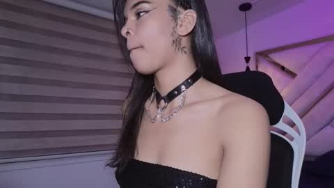 Mia online show from 12, 2, 2026