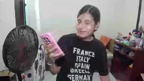 Snapshot of mia_goth766259 chatting on 23, 11, 2025 izzy online show from 23, 11, 2025