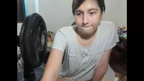 Snapshot of mia_goth766259 chatting on 25, 11, 2025 izzy online show from 25, 11, 2025