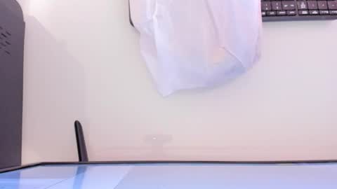    online show from 6, 10, 2025