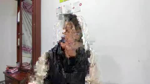 mia kaneee online show from 14, 1, 2025