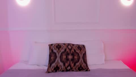 mia_lombana online show from 22, 10, 2025