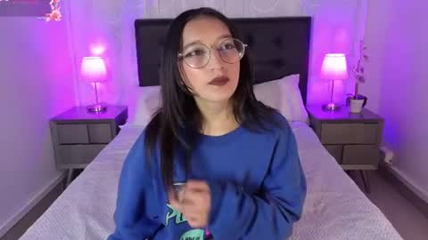 Mia online show from 18, 7, 2026