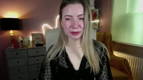 Mia online show from 6, 3, 2025