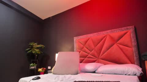 MIA  online show from 1, 2, 2025