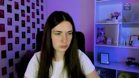 mia_mooon_ online show from 13, 7, 2026