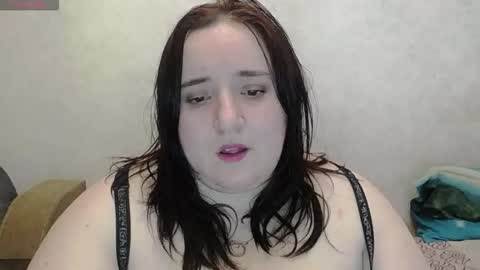 Snapshot of mia_muv chatting on 28, 2, 2026 mia_muv online show from 28, 2, 2026