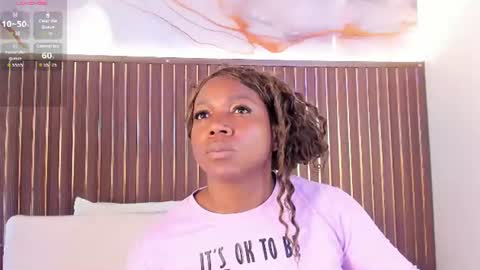 Snapshot of mia_pineda chatting on 24, 6, 2026 Mariana online show from 24, 6, 2026