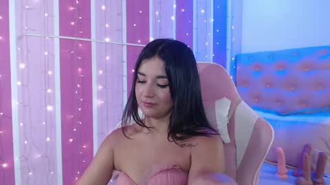 Snapshot of mia_pv1 chatting on 4, 5, 2026 MIA online show from 4, 5, 2026