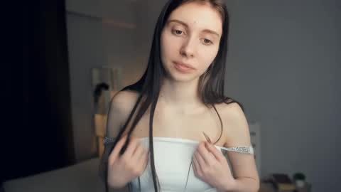 Snapshot of mia_reskles chatting on 12, 3, 2025 Mia online show from 12, 3, 2025