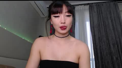 Mia Rie online show from 27, 4, 2026