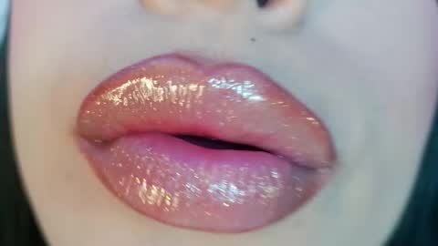 Mia online show from 7, 3, 2026