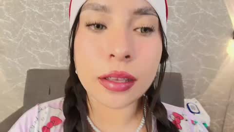 Mia Roux online show from 24, 12, 2024