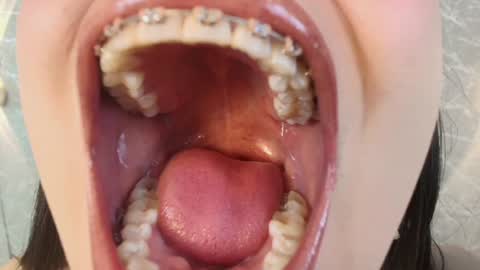 Mia Roux online show from 1, 1, 2025