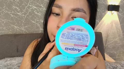 Mia Roux online show from 17, 1, 2025