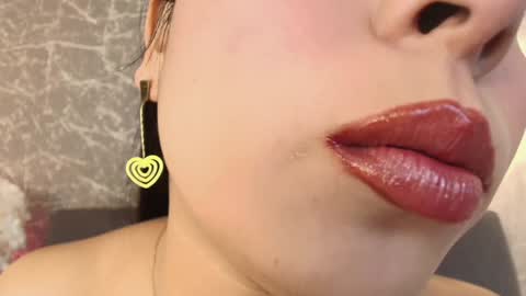 Mia Roux online show from 21, 1, 2025