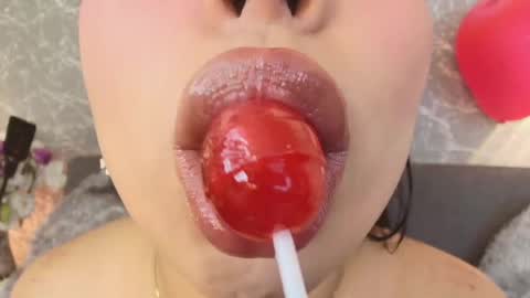 Mia Roux online show from 20, 2, 2025