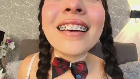 Mia Roux online show from 23, 2, 2025