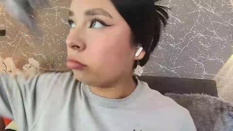 Mia Roux online show from 2, 3, 2025