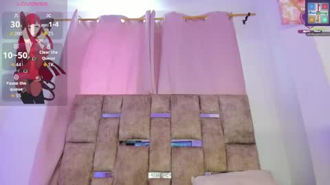 mia_royal online show from 10, 4, 2026