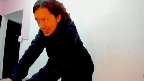 Mia . online show from 6, 1, 2026