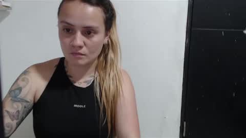 Mia Sepulveda online show from 8, 1, 2025