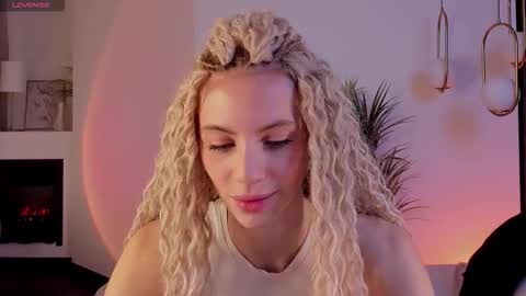 Mia online show from 22, 10, 2025