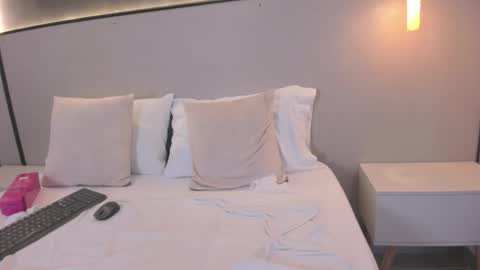 M I A online show from 11, 3, 2026