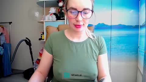 Snapshot of mia_sunnyy chatting on 13, 3, 2026 Mia. online show from 13, 3, 2026