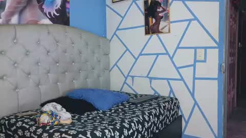 mia_thompson_0 online show from 26, 6, 2026