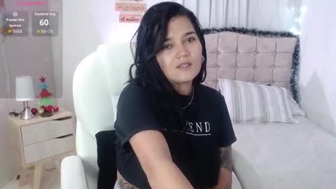 Mia  online show from 23, 12, 2025