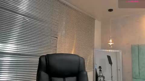 Snapshot of mia_velmont chatting on 6, 8, 2026 Miaaa online show from 6, 8, 2026