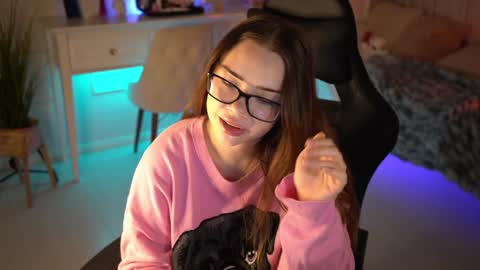 VixenMia online show from 7, 2, 2025