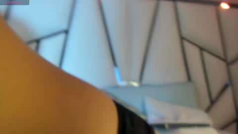mia_vy online show from 26, 9, 2025