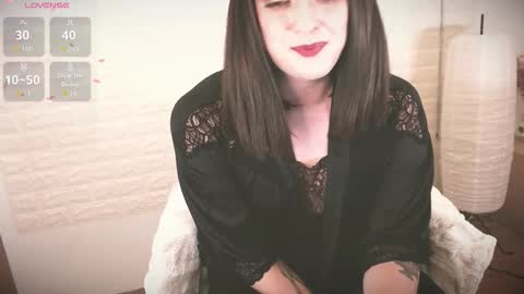 Snapshot of mia_wallase chatting on 24, 9, 2025 mia_wallase online show from 24, 9, 2025