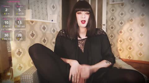 mia_wallase online show from 3, 12, 2025