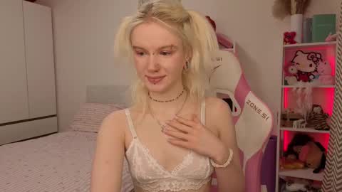 Mia online show from 1, 3, 2026