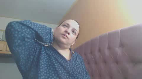 Snapshot of miaabrownn chatting on 29, 12, 2024 MIA online show from 29, 12, 2024